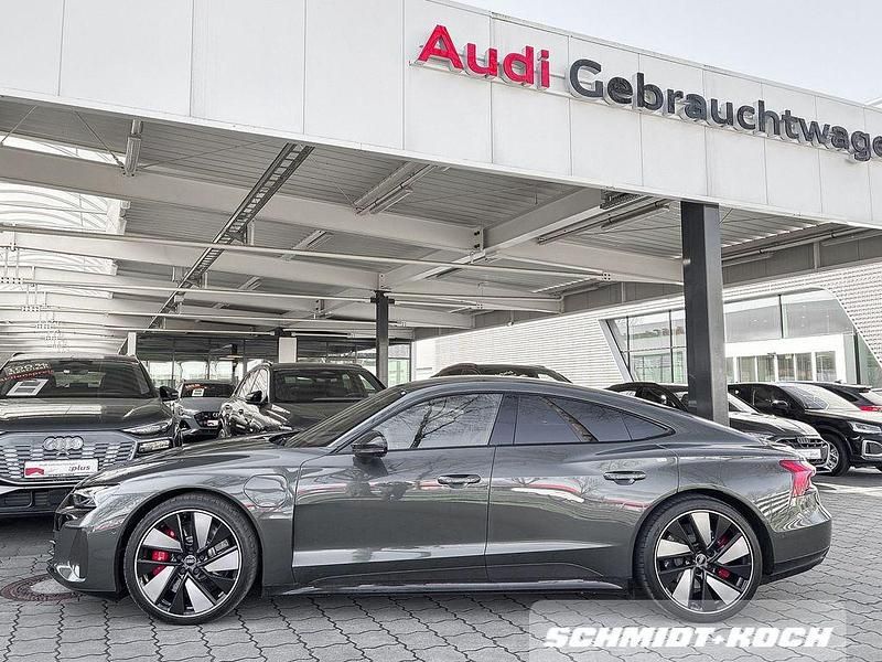 Gebraucht Audi e-tron Sport 439 kW (598 PS) 2023 Grün SUV