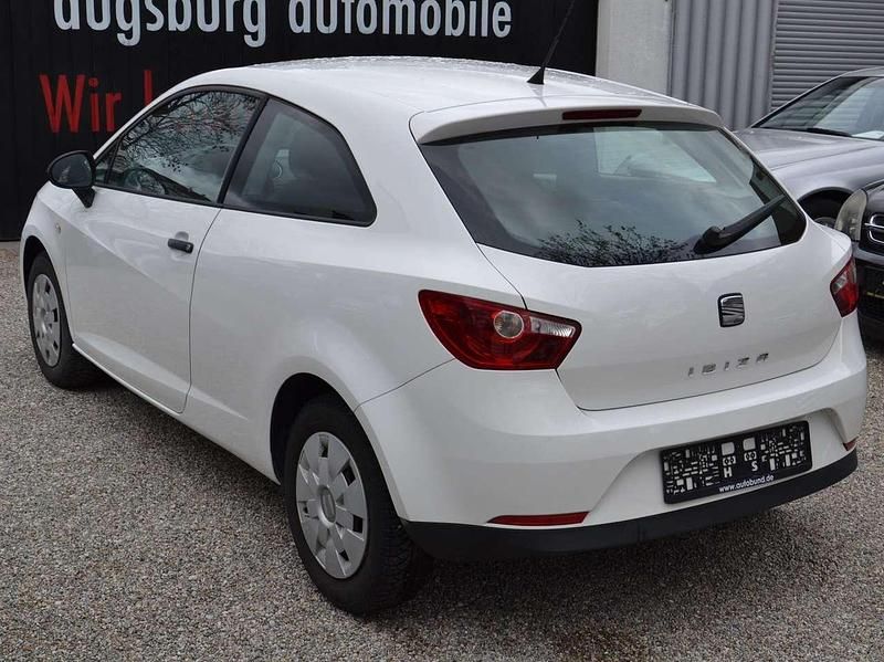 Gebraucht Seat Ibiza Basis 60 PS (44 kW) 2011 Candyweiß Kleinwagen