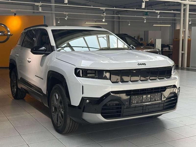 Neu Jeep Compass Summit 145 PS (106 kW) 2026 Okenyte white (bz4, vr167/c) SUV