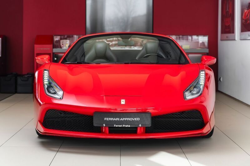 Gebraucht Ferrari 488 670 PS (492 kW) 2018 Rot Cabrio