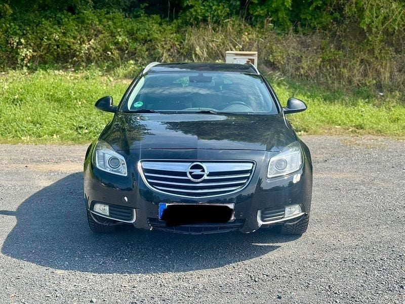 Schwarz Gebraucht 2010 Opel Insignia Kombi | 2.250 € (Superpreis) - Bild 1/4