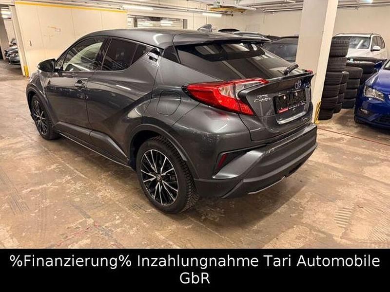 Gebraucht Toyota Yaris Team 99 PS (72 kW) 2018 Andere Limousine
