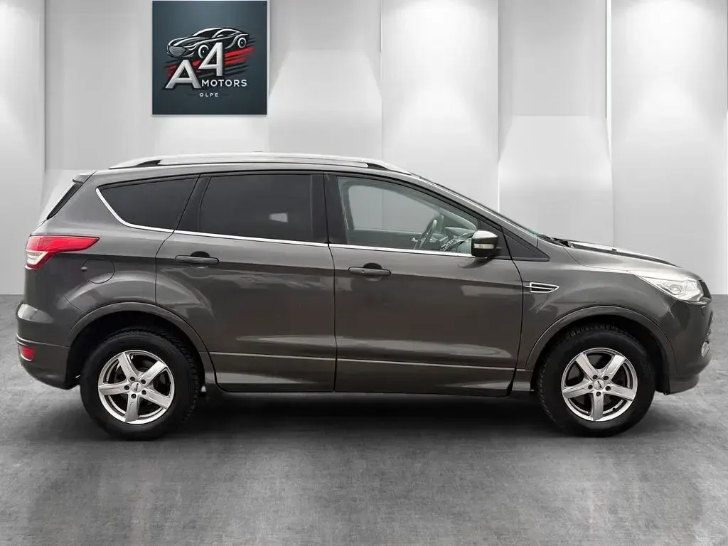 Gebraucht Ford Kuga Individual 150 PS (110 kW) 2015 Grau SUV