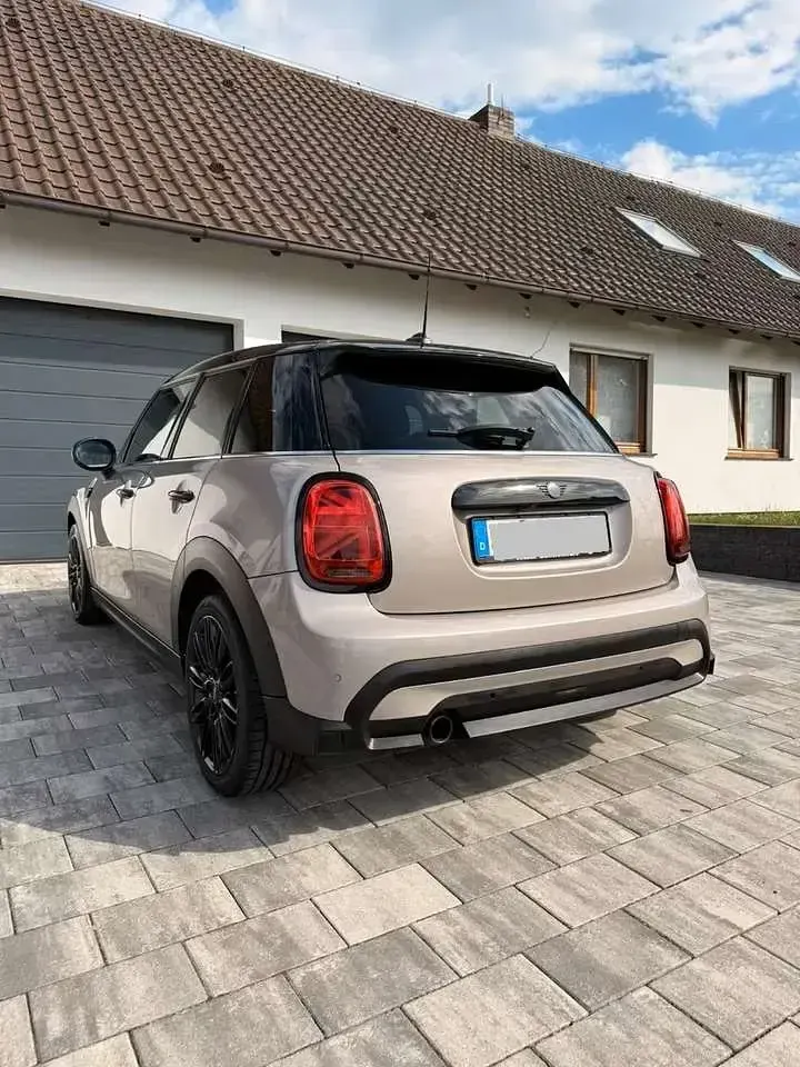 Gebraucht Mini Cooper Classic 136 PS (100 kW) 2021 Grau Kleinwagen