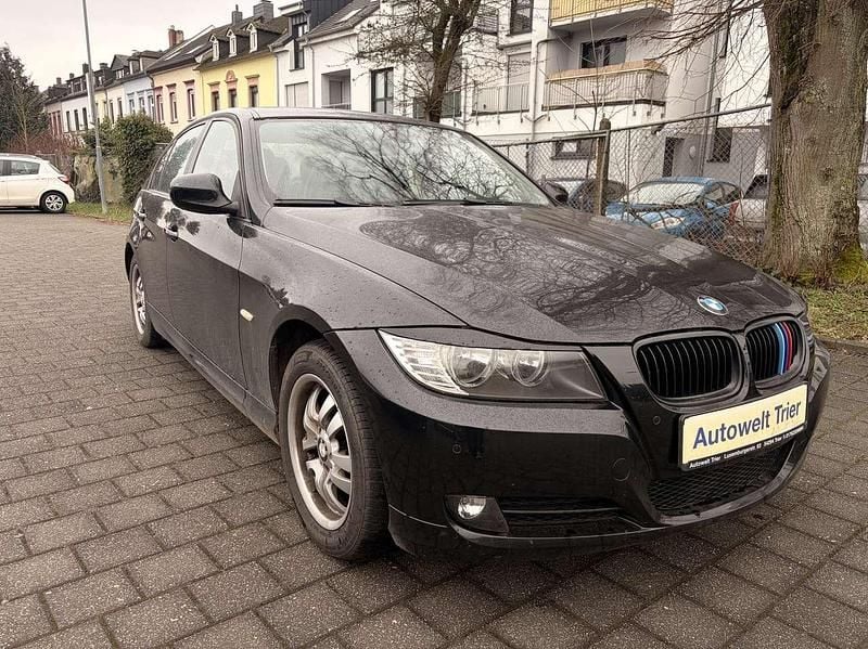 Gebraucht BMW 318 143 PS (105 kW) 2008 Schwarz Limousine