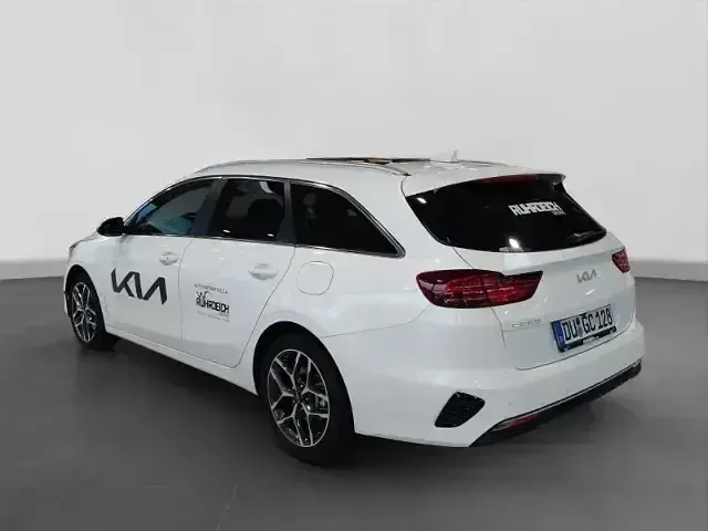 Gebraucht Kia Ceed Sportswagon Platinum 160 PS (117 kW) 2024 Weiss Kombi