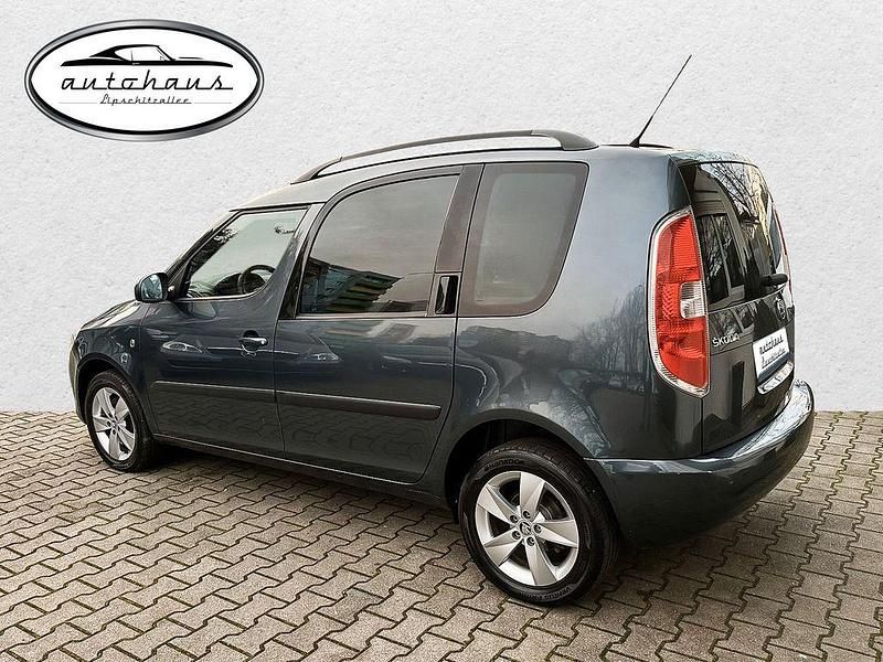 Gebraucht Skoda Roomster Fresh 105 PS (77 kW) 2014 Grau Van / Kleinbus