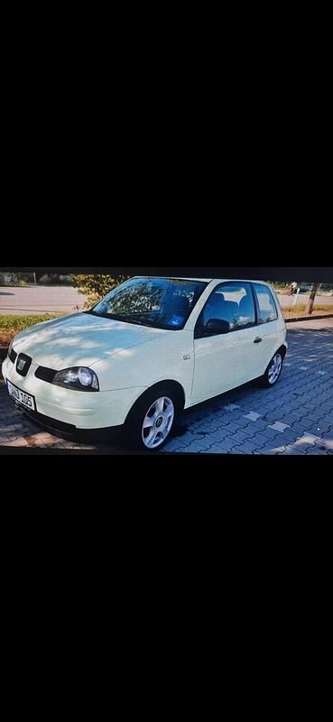 Gelb Gebraucht 2002 Seat Arosa Kleinwagen | 650 € (Guter Preis) - Bild 1/4