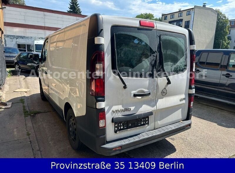 Gebraucht Opel Vivaro 116 PS (85 kW) 2015 Weiß Van / Kleinbus