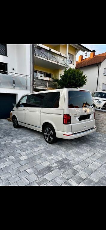 Second-hand VW Multivan 199 CP (146 kW) 2021 Gri Monovolum