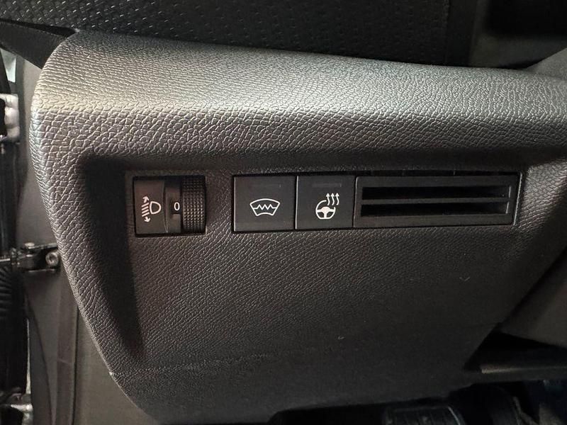 Neu Citroën C4 136 PS (100 kW) 2025 Grau Limousine