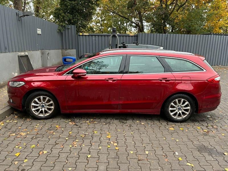 Rot Gebraucht 2015 Ford Mondeo Titanium Kombi | 15.400 € (Fairer Preis) - Bild 1/4