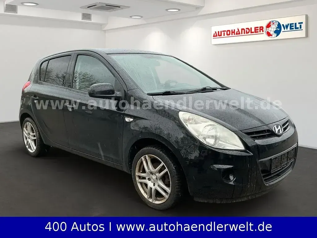 Gebraucht Hyundai i20 Edition 77 PS (56 kW) 2011 Black diamond Kleinwagen