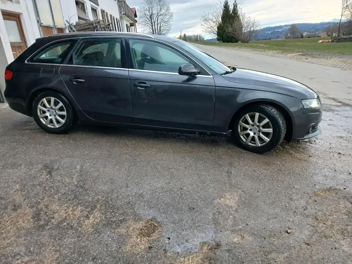Second-hand Audi A4 120 CP (88 kW) 2009 Negru Break