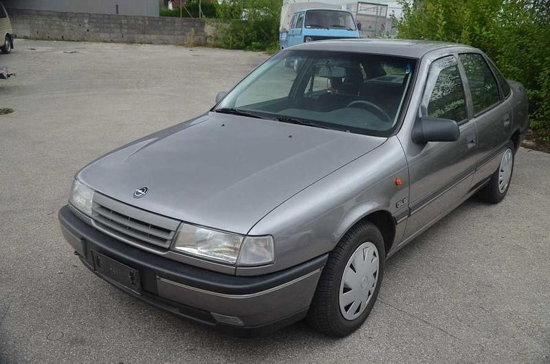 Gebraucht Opel Vectra 90 PS (66 kW) 1992 Grau Limousine