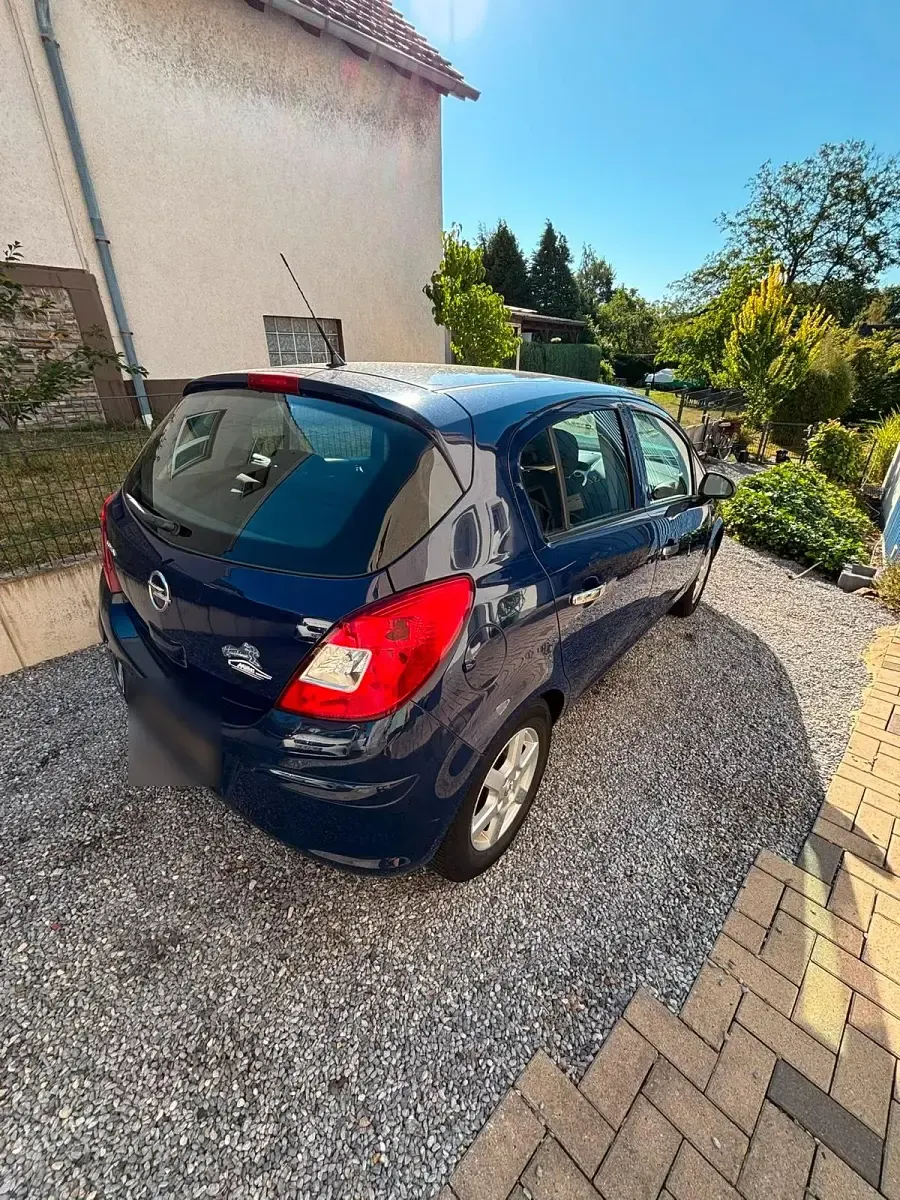 Gebraucht Opel Corsa 87 PS (63 kW) 2011 Blau Kleinwagen