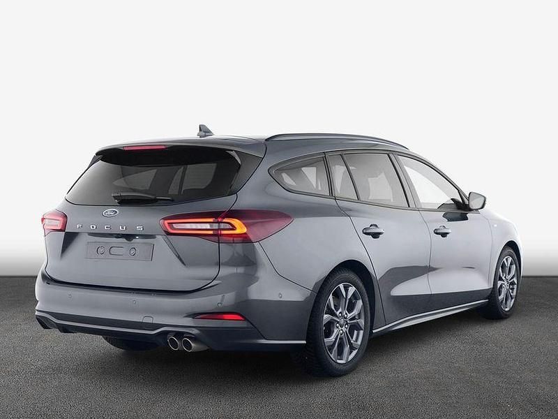 Gebraucht Ford Focus ST-Line X 125 PS (91 kW) 2023 Grau Limousine