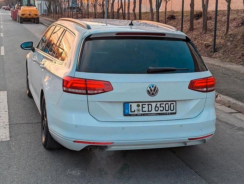 Gebraucht VW Passat Comfortline 179 PS (131 kW) 2017 Weiß Kombi