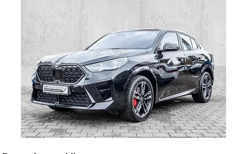 Black sapphire Gebraucht 2024 BMW X2 Luxury Line SUV | 40.995 € (Fairer Preis) - Bild 1/4