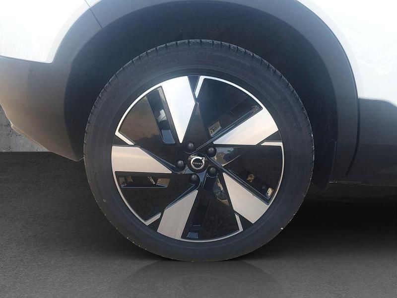 Gebraucht Volvo EX40 Plus 185 kW (252 PS) 2025 Weiß SUV