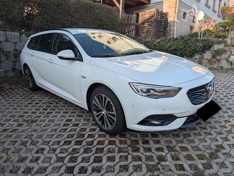 Second-hand Opel Insignia 209 CP (153 kW) 2020 Alb Break
