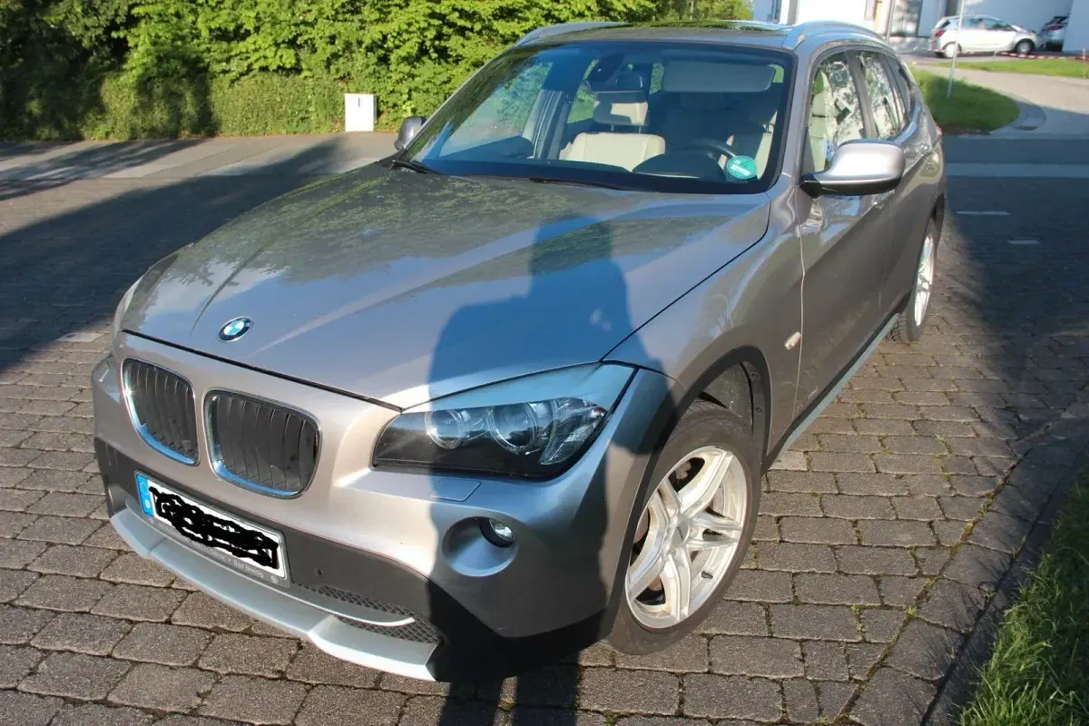 Gebraucht BMW X1 Sport Line 177 PS (130 kW) 2011 Silber SUV