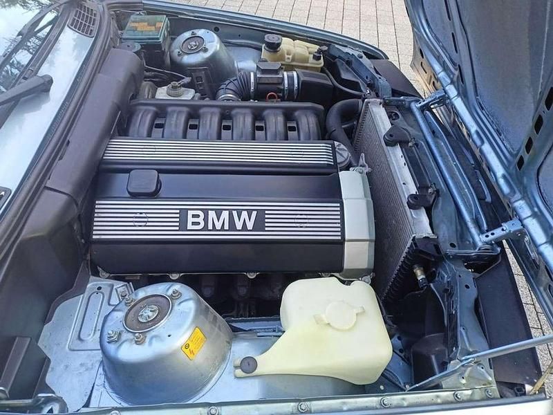 Gebraucht BMW 325 171 PS (125 kW) 1987 Limousine