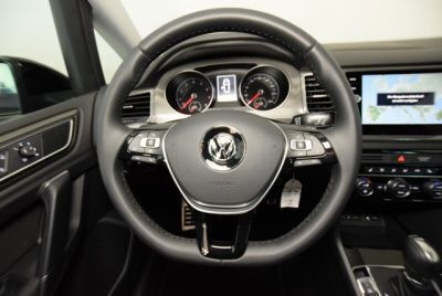 Gebraucht VW Golf VII Join 150 PS (110 kW) 2019 Schwarz metallic Limousine