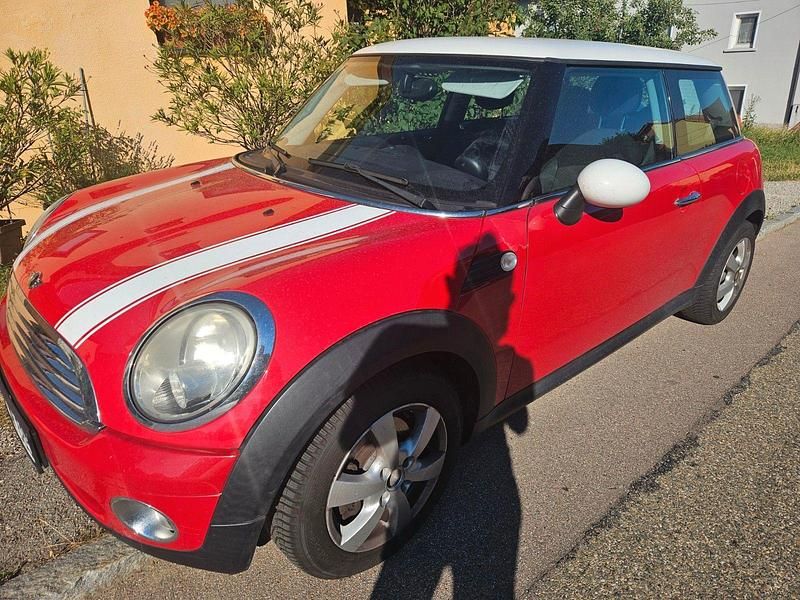 Rot Gebraucht 2007 Mini Cooper Kleinwagen | 1.250 € - Bild 1/4