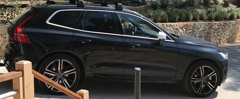 Schwarz Gebraucht 2018 Volvo XC60 R-Design SUV | 26.000 € (Fairer Preis) - Bild 1/4