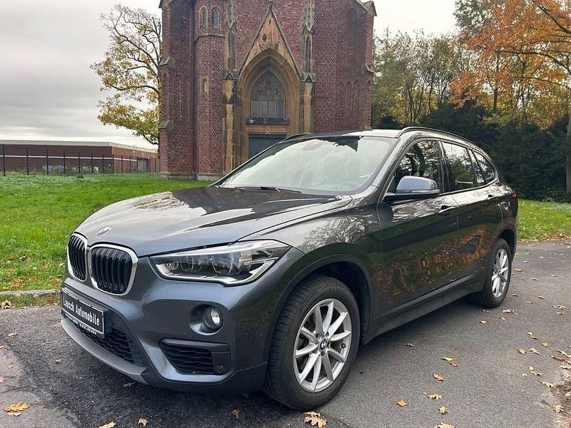 Grau Gebraucht 2016 BMW X1 SUV | 15.900 € (Fairer Preis) - Bild 1/4