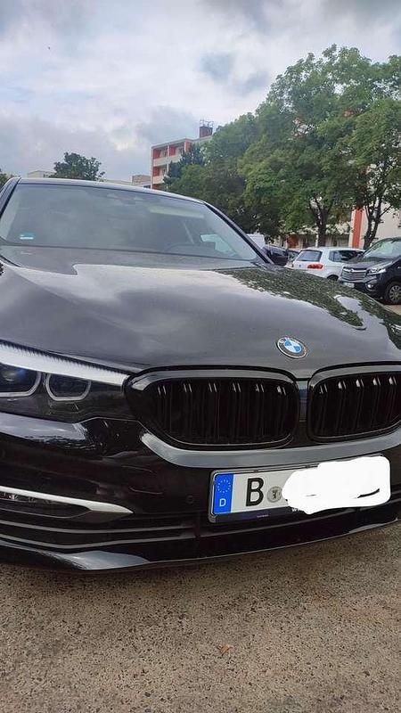 Schwarz Gebraucht 2018 BMW 530e iPerformance Limousine | 22.800 € (Superpreis) - Bild 1/4