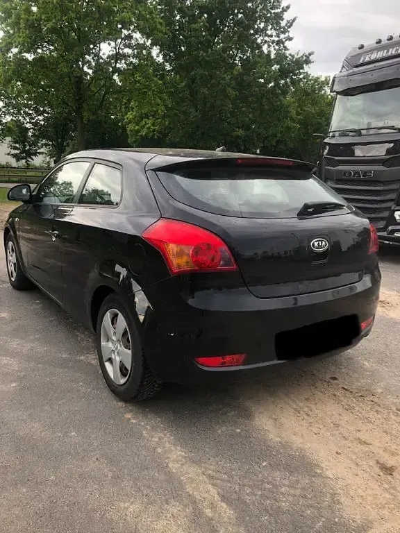 Brugt Kia Ceed 126 HK (92 kW) 2008 Sort Hatchback
