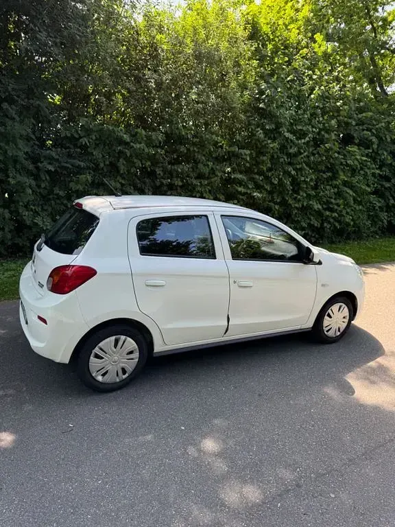Gebraucht Mitsubishi Space Star 71 PS (52 kW) 2017 Weiß Kleinwagen
