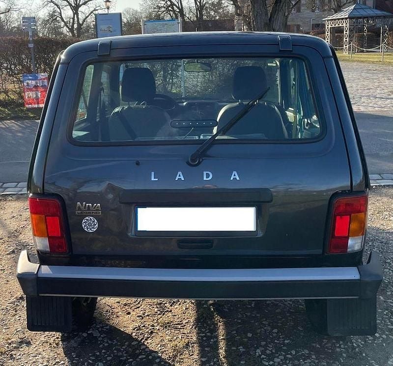 Gebraucht Lada niva 83 PS (61 kW) 2021 Grau SUV
