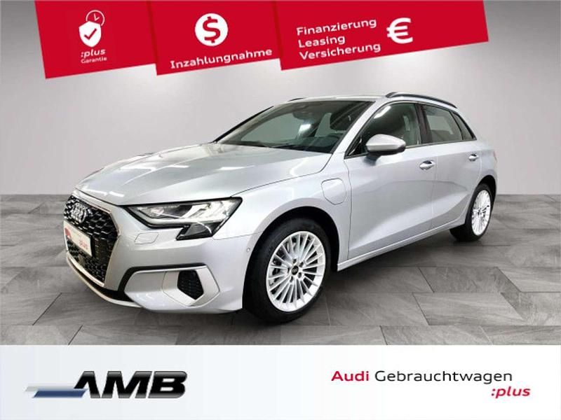 Florettsilber metallic Gebraucht 2024 Audi A3 e-tron Advanced Plus Kleinwagen | 34.870 € - Bild 1/3