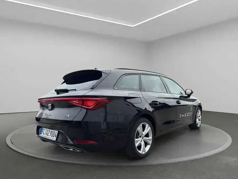 Gebraucht Seat Leon FR 150 PS (110 kW) 2024 Silber Limousine