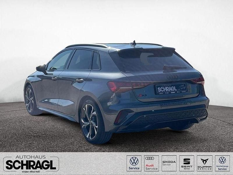 Gebraucht Audi A3 S-Line 150 PS (110 kW) 2024 Grau Limousine