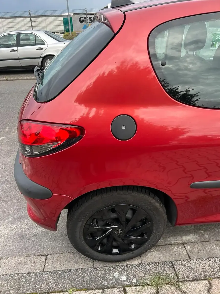 Gebraucht Peugeot 206 60 PS (44 kW) 2002 Rot Kleinwagen