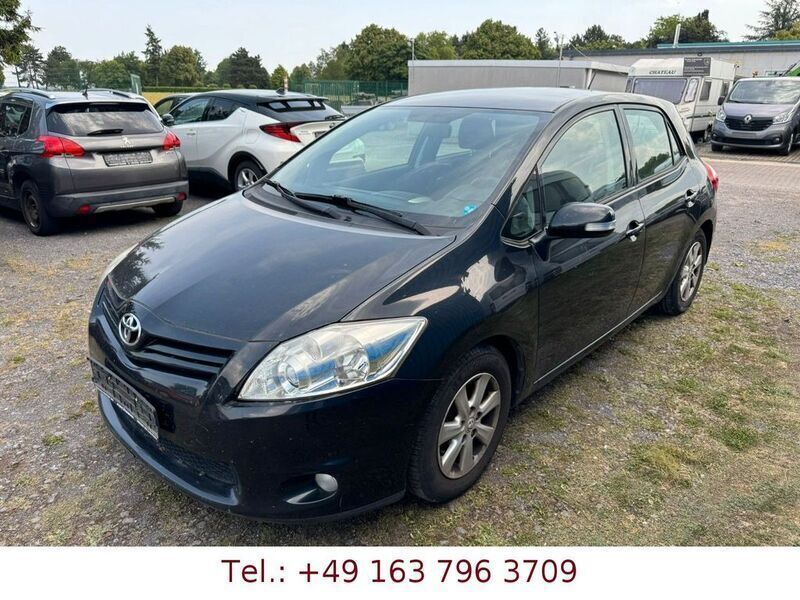 Schwarz Gebraucht 2011 Toyota Auris Limousine | 3.799 € (Fairer Preis) - Bild 1/4