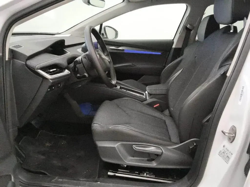 Gebraucht Skoda Elroq Loft 210 kW (286 PS) 2025 Weiß SUV