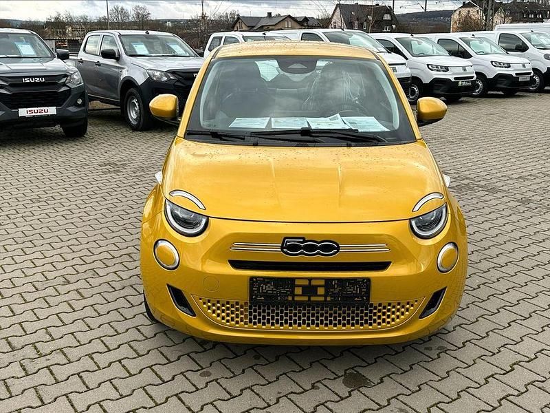 Gebraucht Fiat 500 65 PS (47 kW) 2026 Gelb