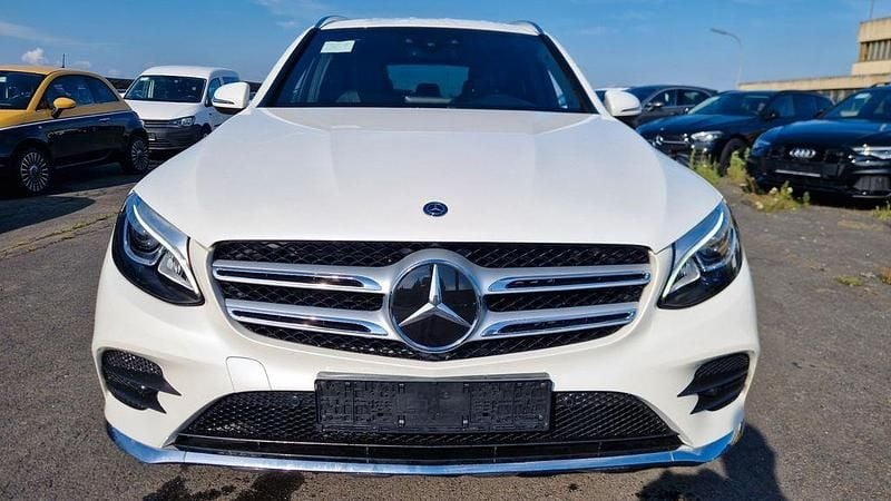 Gebraucht Mercedes GLC250 AMG 211 PS (155 kW) 2018 Weiß SUV