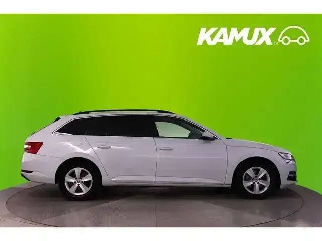 Gebraucht Skoda Superb Ambition 150 PS (110 kW) 2022 Weiss Kombi