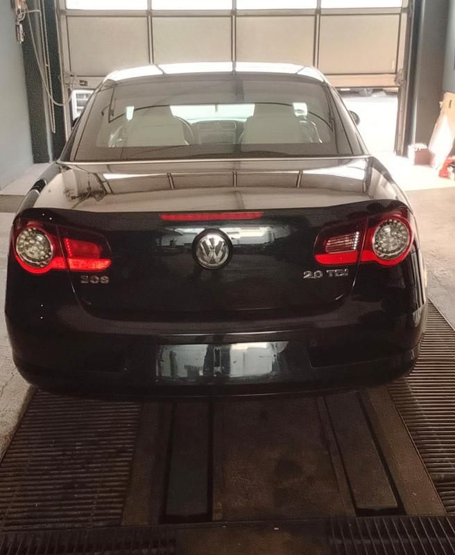 Usata VW Eos 140 CV (102 kW) 2007 Nero Cabrio