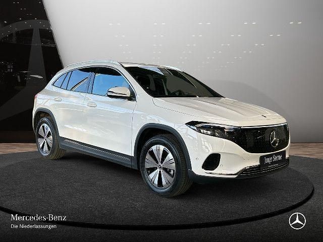 Weiß Gebraucht 2024 Mercedes EQA300 Advanced SUV | 34.490 € (Guter Preis) - Bild 1/4