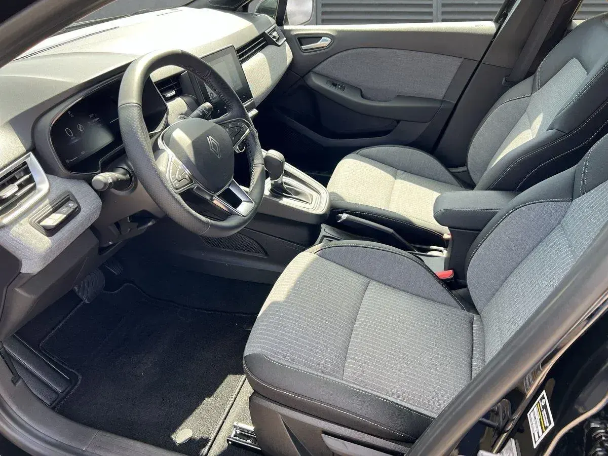 Gebraucht Renault Clio Techno 90 PS (66 kW) 2025 Blackpearlschwarz Kleinwagen