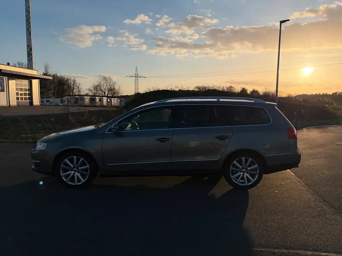 Gebraucht VW Passat 150 PS (110 kW) 2009 Grau Kombi