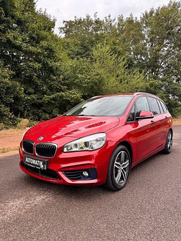 Rot Gebraucht 2014 BMW 218 Active Tourer Van / Kleinbus | 5.990 € (Guter Preis) - Bild 1/4