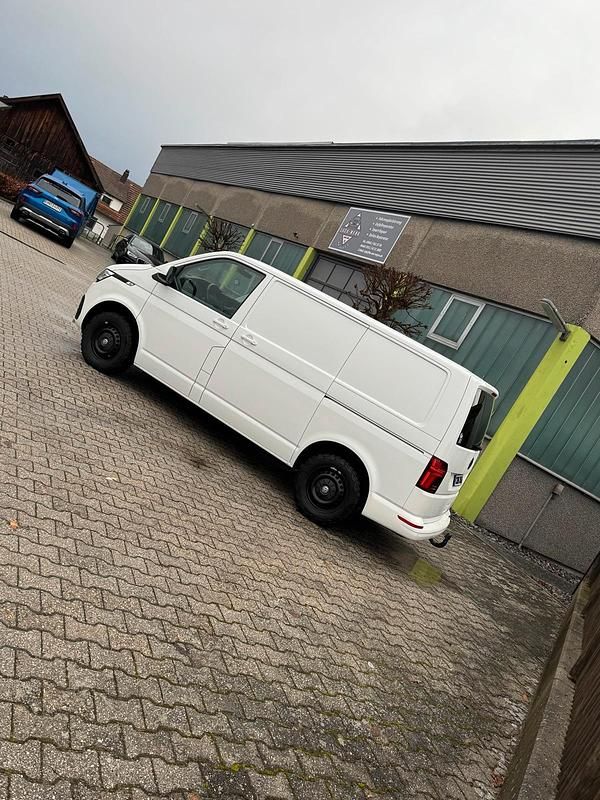 Gebraucht VW Transporter 150 PS (110 kW) 2021 Weiß Van